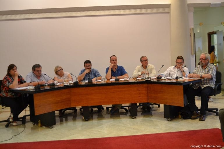 Concejales en el pleno de Dénia