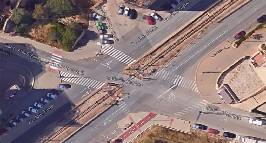cruce cortado al trafico