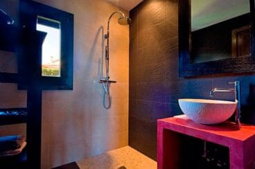 Ducha Aguila Rent a Villa