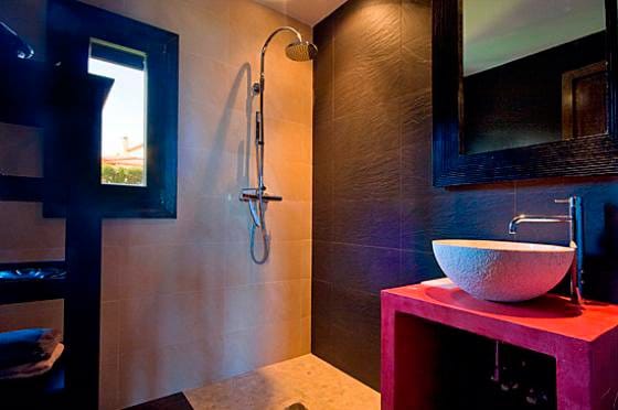 ducha aguila rent a villa