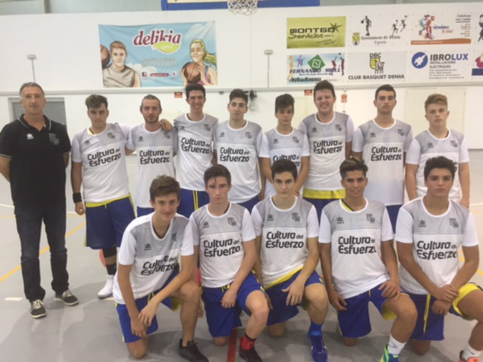 Equipo junior masculino del Dénia Básquet en la Lliga Valenciana