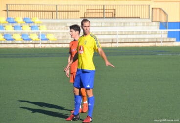Ferrán vigilando a un rival