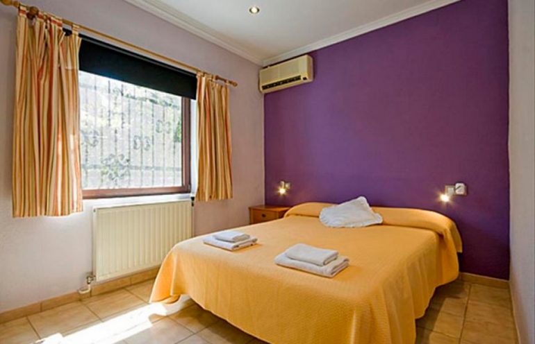 Room with air-conditioning Property Finder Spain