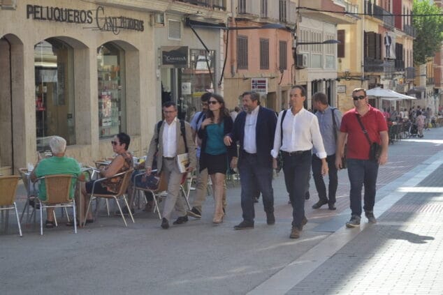 El Consell de Ximo Puig se reúne en Dénia como muestra de su apoyo al proyecto gastronómico dianense 5 la comitiva de compromis en denia