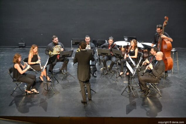 <em>Mediterranean Harmonies</em> llena de calidad y buen gusto el escenario dianense 9 mediterranean harmonies actuo en denia