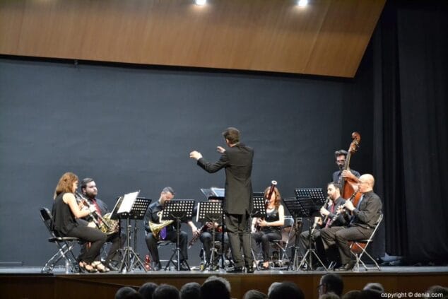 <em>Mediterranean Harmonies</em> llena de calidad y buen gusto el escenario dianense 3 mediterranean harmonies sobre el escenario