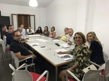miembros de cedma durante una reunion