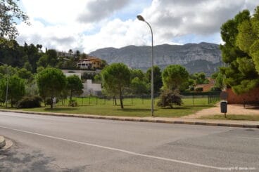 Parcela habilitada para el aparcamiento