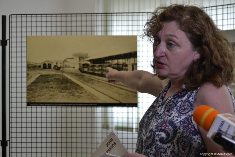 Rosa Seser explica la exposición de John Dos Passos