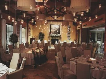 Salón interior Hotel Les Rotes