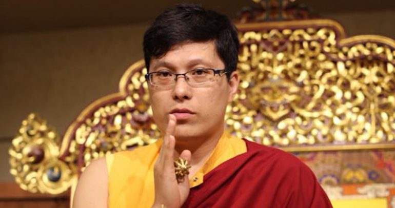 SE Dorje Dhenpa Rinpoche