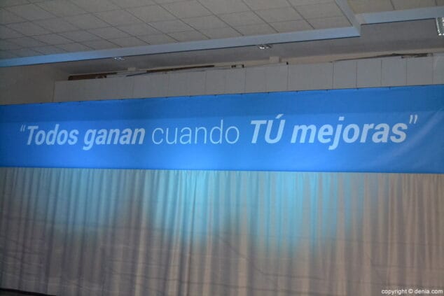 slogan de la cumbre de liderazgo celebrada en denia