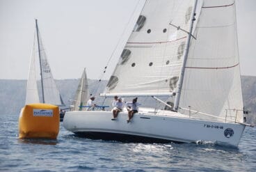 un barco de clase crucero