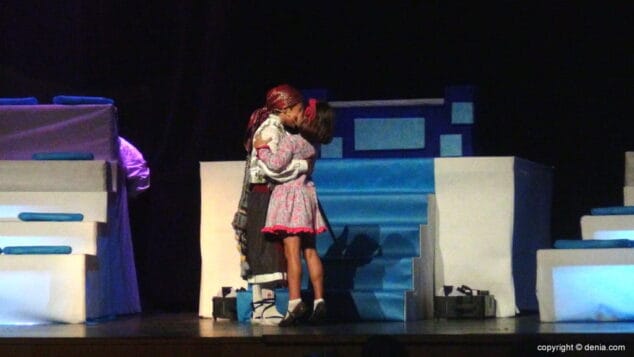 02 presentacion infantil port rotes 2018 entrega del baston al presidente