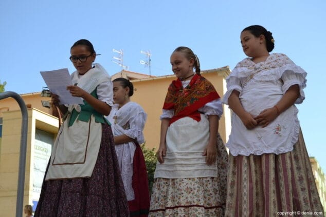 04 dianium dansa celebra el 9 doctubre ninas