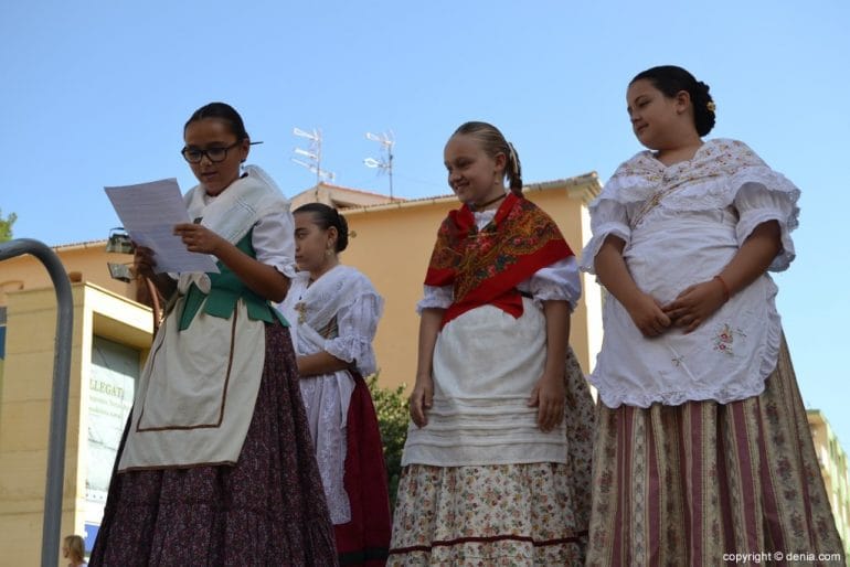 Dianium Dansa celebra el 9 d'Octubre - Niñas
