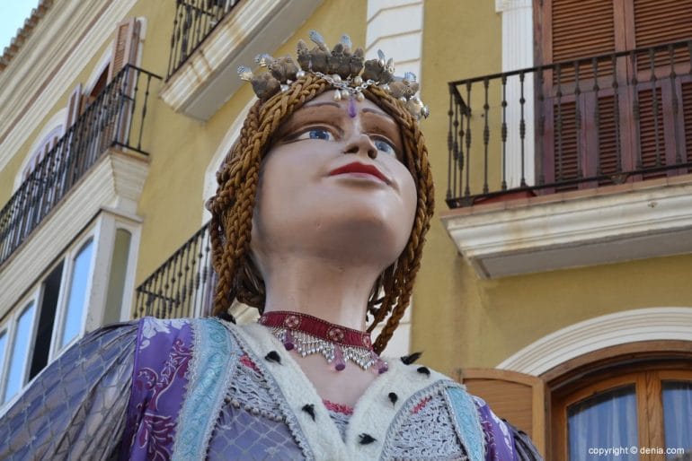 Dianium Dansa celebra el 9 d'Octubre - Carmesina