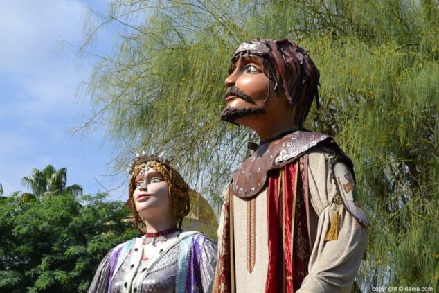 09 dianium dansa celebra el 9 doctubre tirnat i carmesina