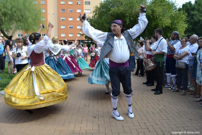 Dianium Dansa celebra el 9 d'Octubre - Bailes tradicionales