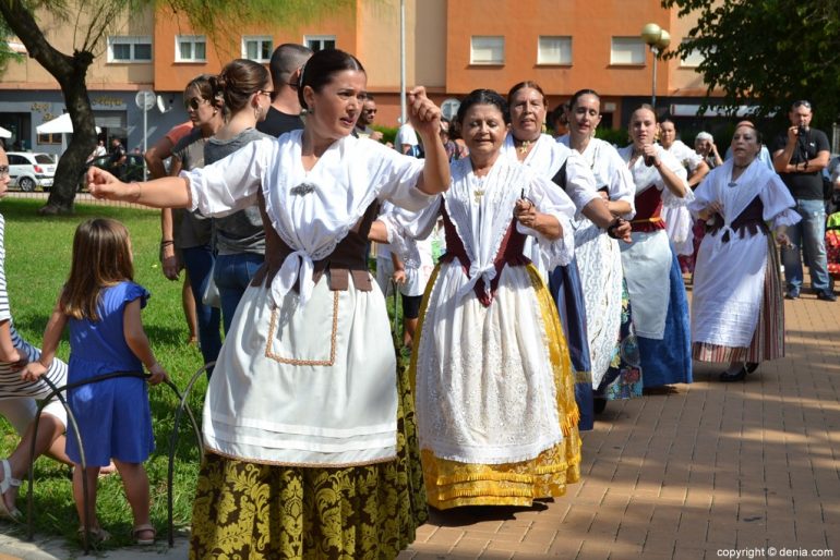 Dianium Dansa celebra el 9 d'Octubre - Bailes populares
