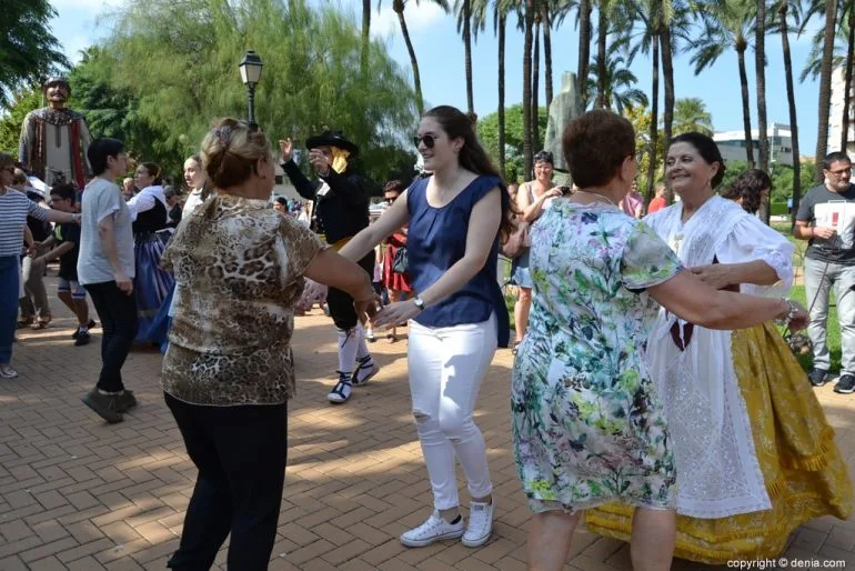 Dianium Dansa celebra el 9 d'Octubre - Dansà de Dénia