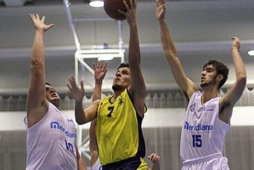 el dianense hayzam luna entrando a canasta