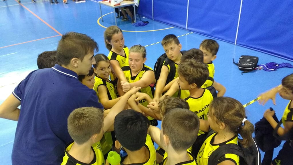 equipo benjamin del denia basquet