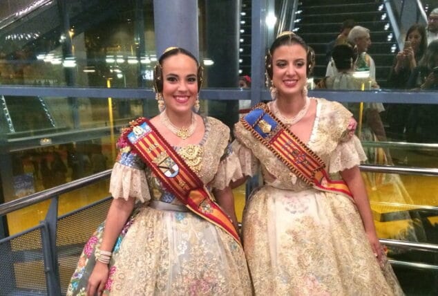 melani y la fallera mayor de torrent