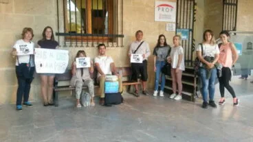 protesta silenciosa de la plataforma stop bous a la mar en denia