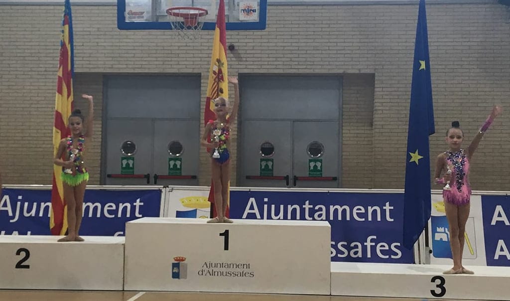 Grandes resultados para las gimnastas del Club Gimnàstica Dénia en el Autonómico Base Conjuntos e Individual 2 sofia corti en el podio