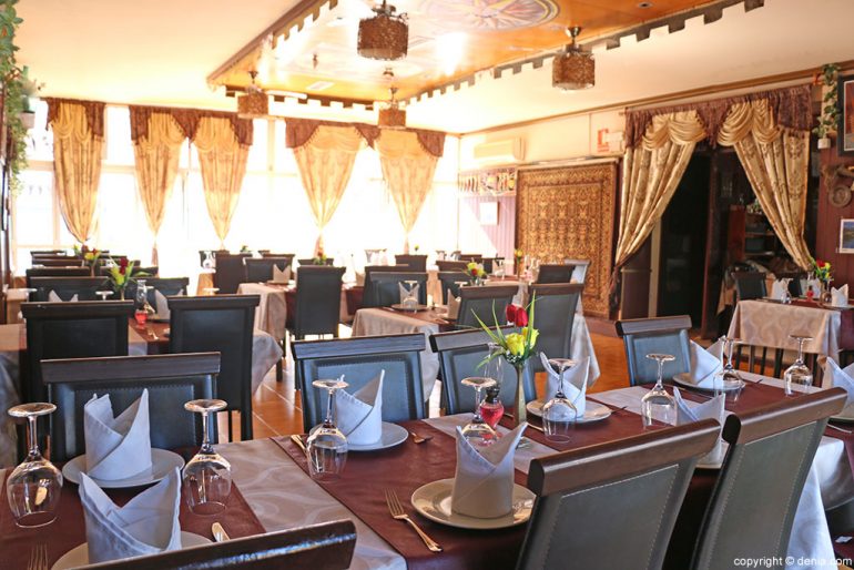The Everest Nepali & Indian Restaurant comedor