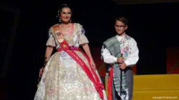Presentación Falleras Mayores Darrere del Castell 2018 – Pepa y Mark