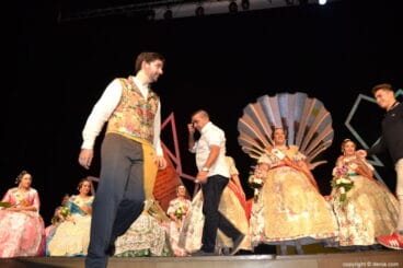 Presentación Falleras Mayores Darrere del Castell 2018 – Portadores de las bandas