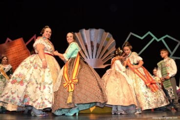 Presentación Falleras Mayores Darrere del Castell 2018 – Falleras mayores de Dénia