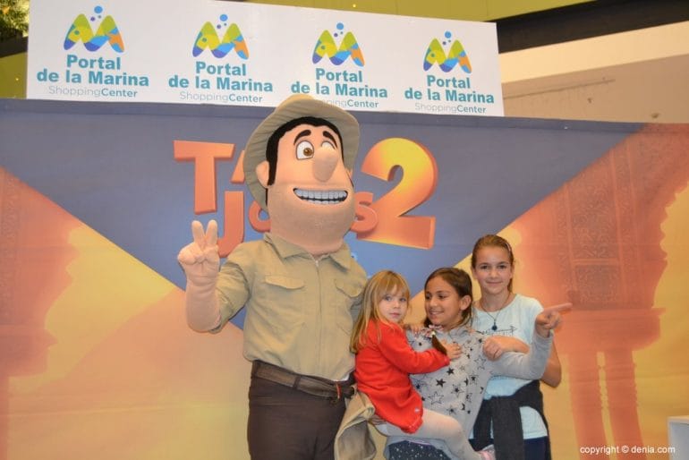 Visita de Tadeo Jones al Centro Comercial Portal de la Marina - Sesión de fotos