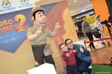 Visita de Tadeo Jones al Centro Comercial Portal de la Marina 2017 – Con mama y Tadeo