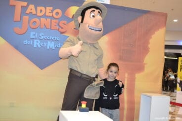 Visita de Tadeo Jones al Centro Comercial Portal de la Marina 2017 – Foto con Tadeo