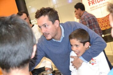 Visita de Tadeo Jones al Centro Comercial Portal de la Marina 2017 – Sergio y Javier