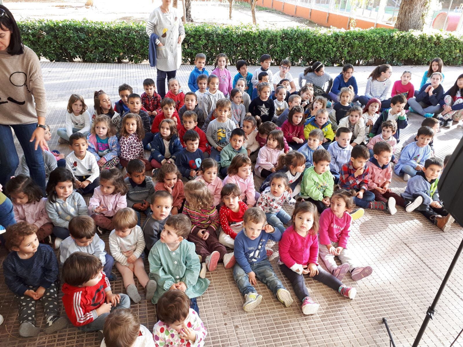 alumnos del vessanes contra la violencia de genero