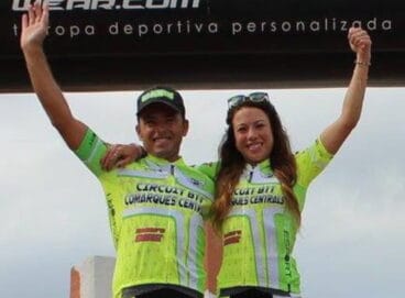ayda parra en el podio como campeona del circuit btt comarques centrals