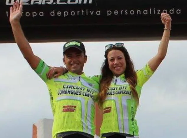 ayda parra en el podio como campeona del circuit btt comarques centrals