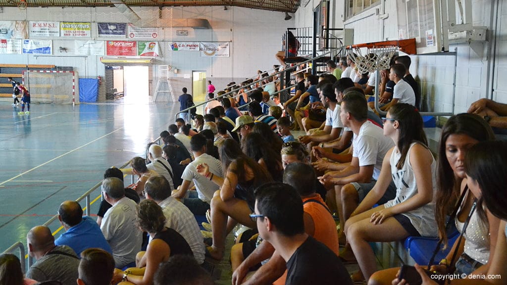 buena entrada en el pabellon