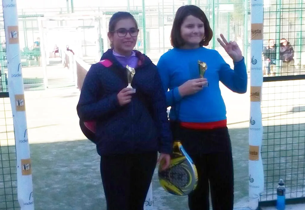 Buenos resultados para los tenistas del Club Tenis Dénia en la liga comarcal 2 clara serra padel