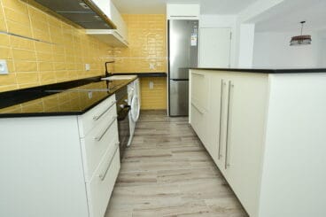 Cocina abierta Reformas Integrales Macamon