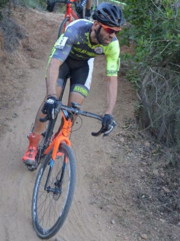Javier Almela durante la carrera