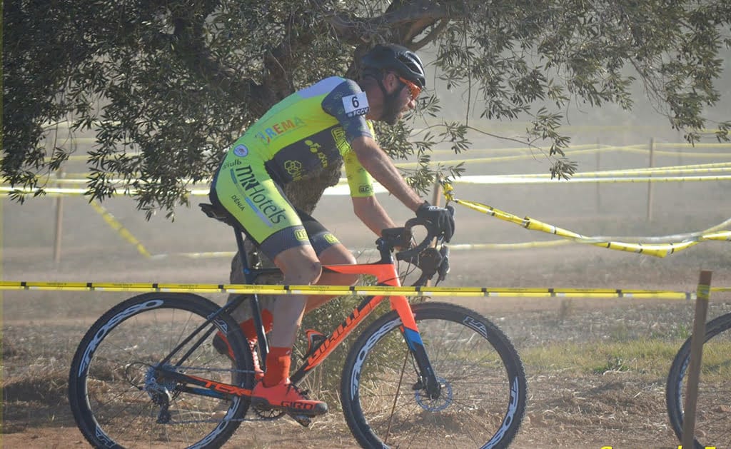 javier almena en el ciclocross de picassent