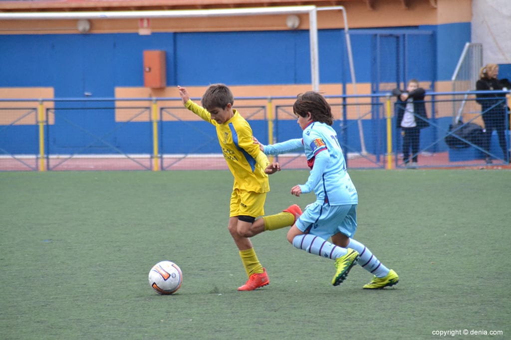 pepe carpi regateando a un rival