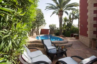 piscina de la casa aguila rent a villa