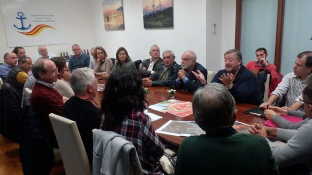 taller del cedma y la federacion de vecinos en denia
