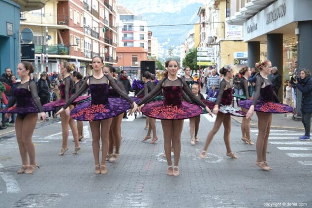 06 visita de papa noel a denia bailarinas